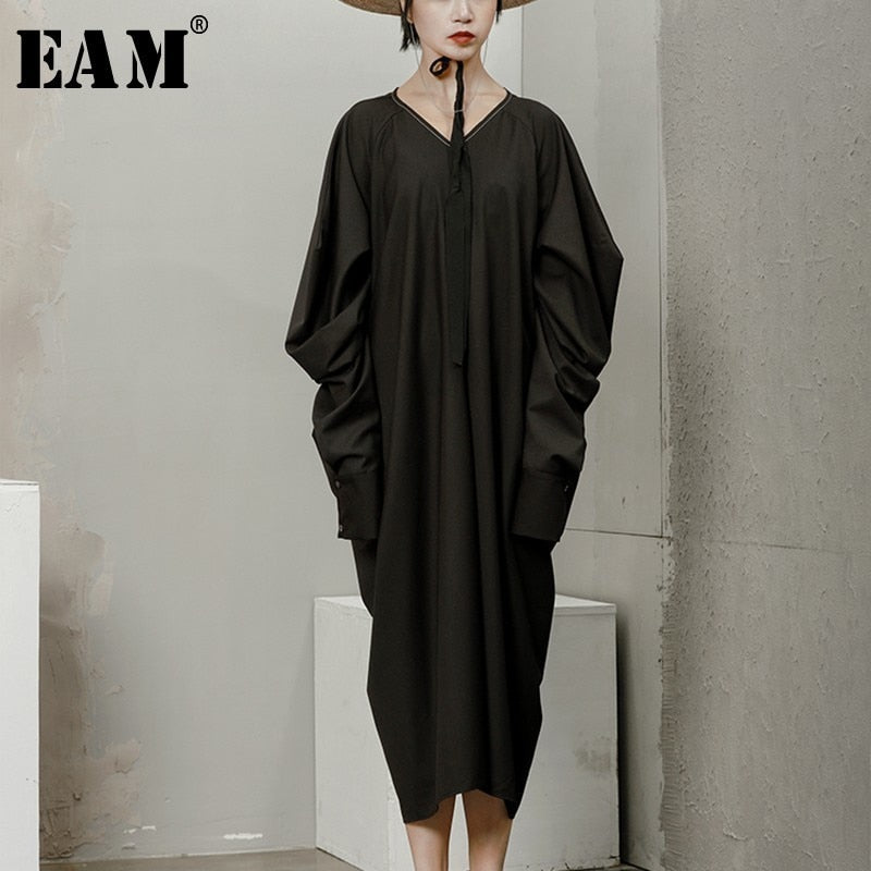 Autumn Loose Black V-neck Spliced Exaggerated Pleated Sleeves Fashion New Women's Two Wear Dress-women's wear